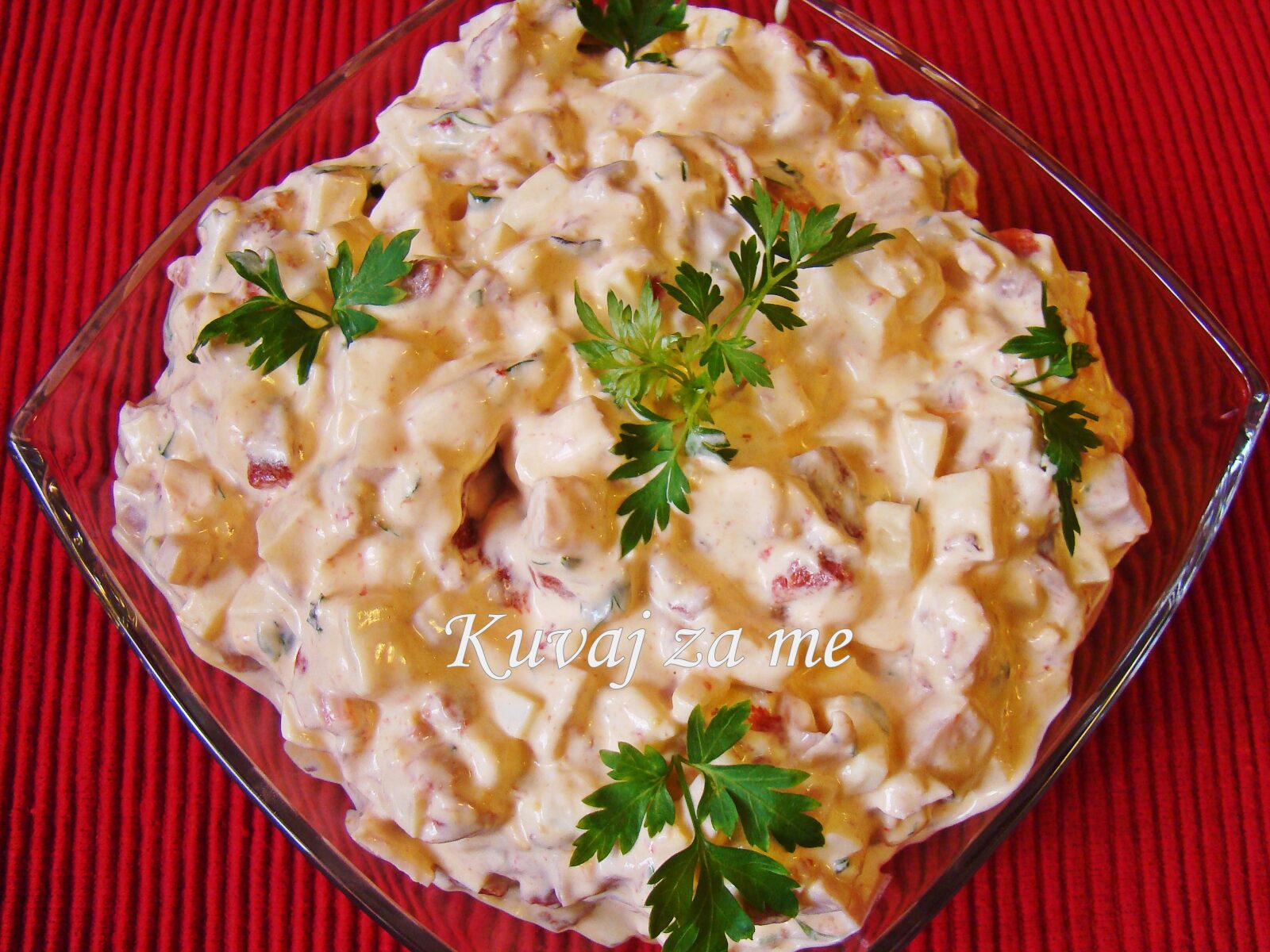 Salata sa pečenim paprikama