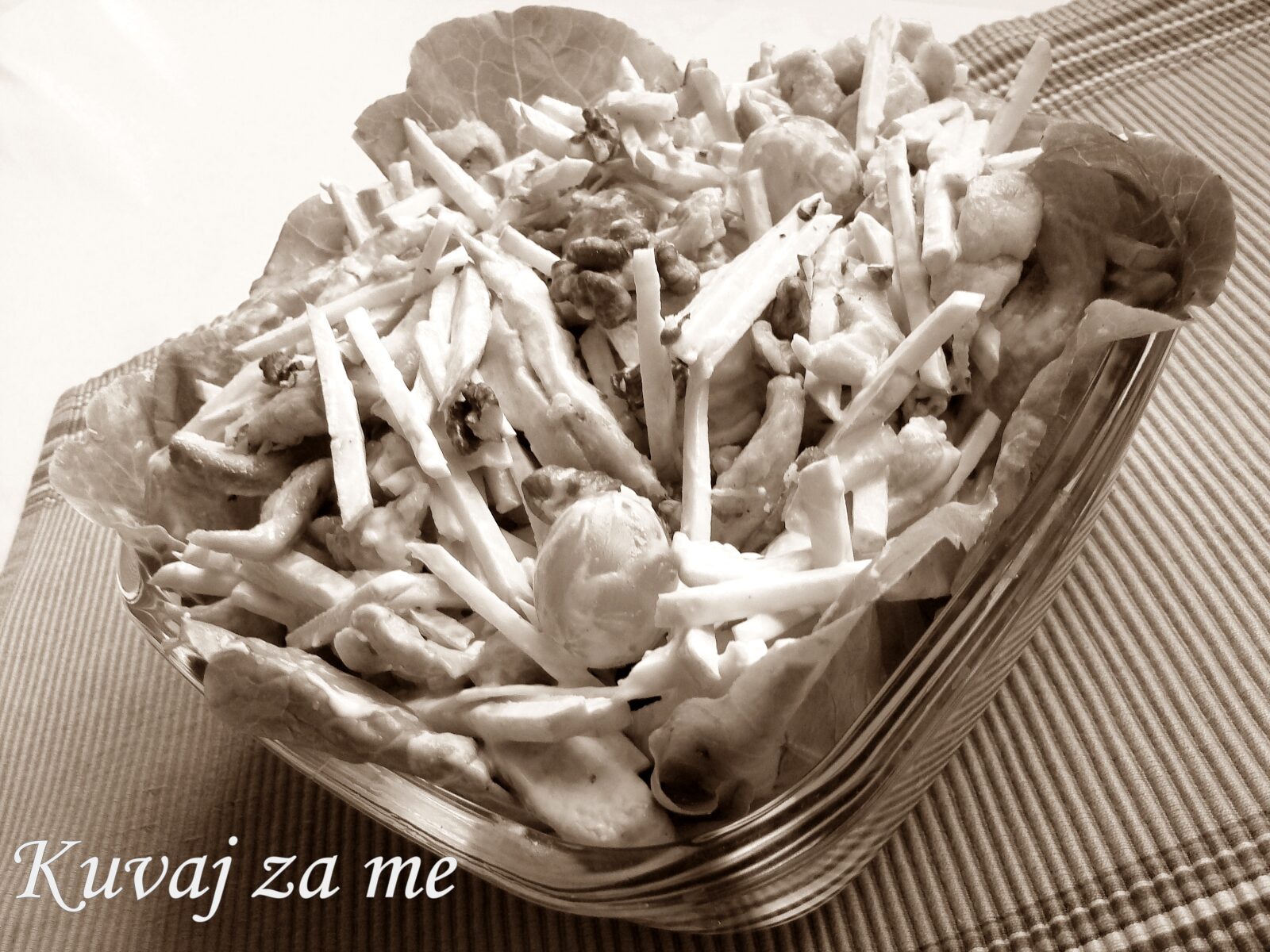 Waldorf salata