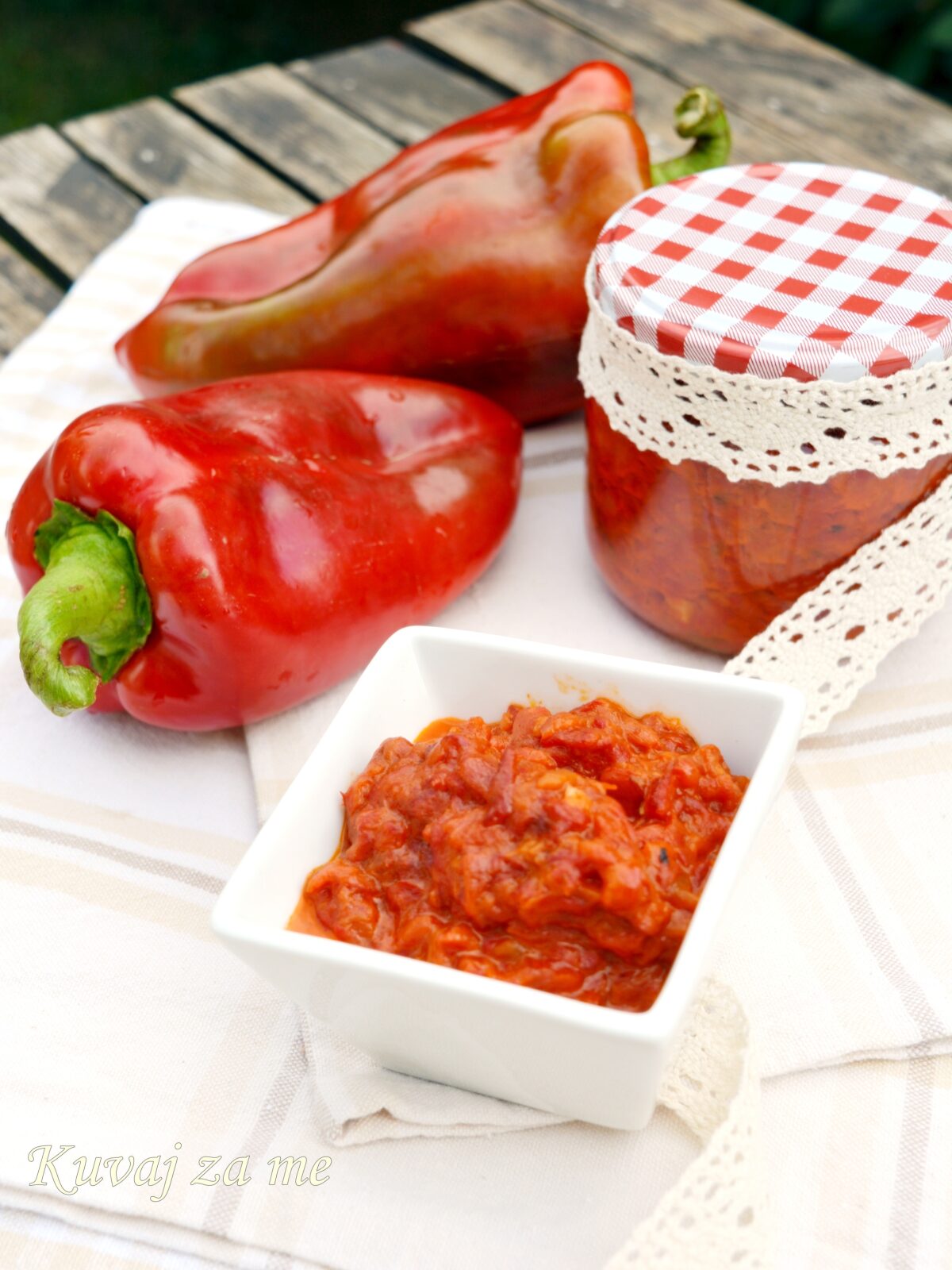 Ajvar od pečenih paprika