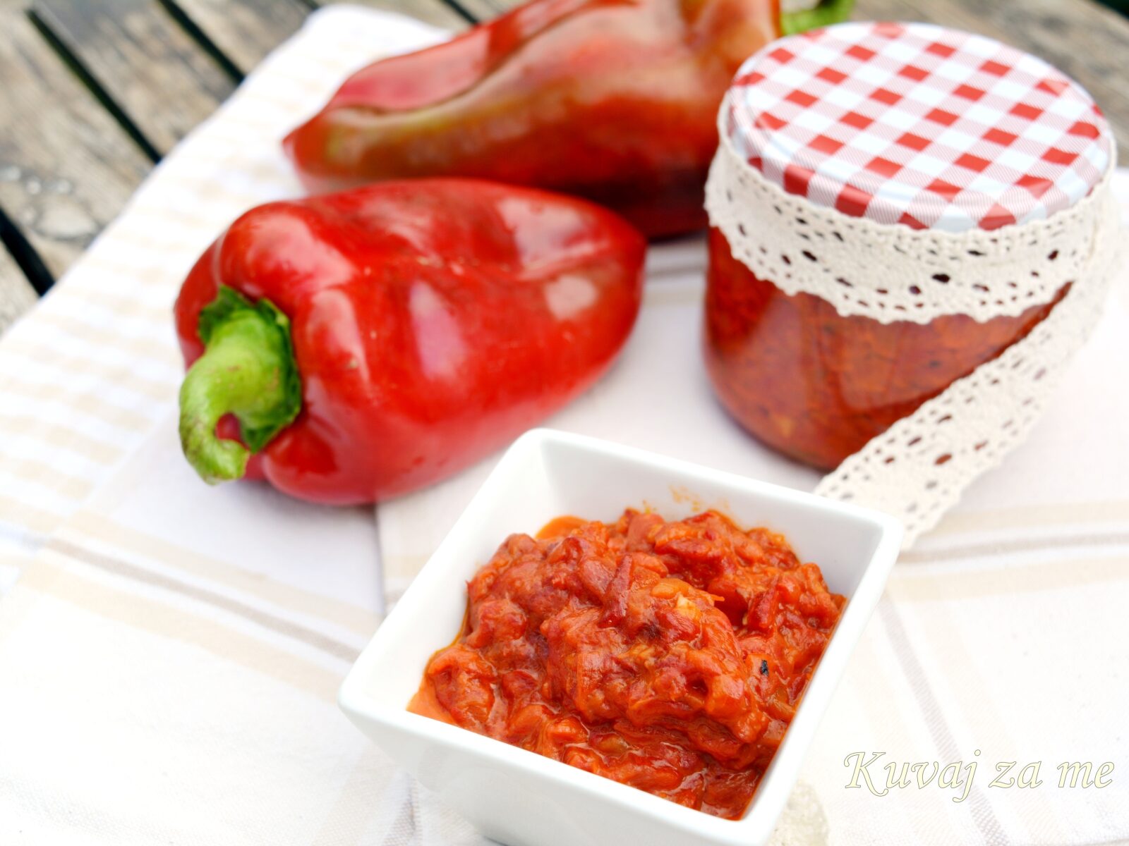 Ajvar od pečenih paprika